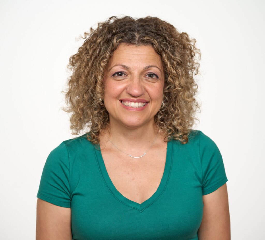 Headshot of Enza Dininio