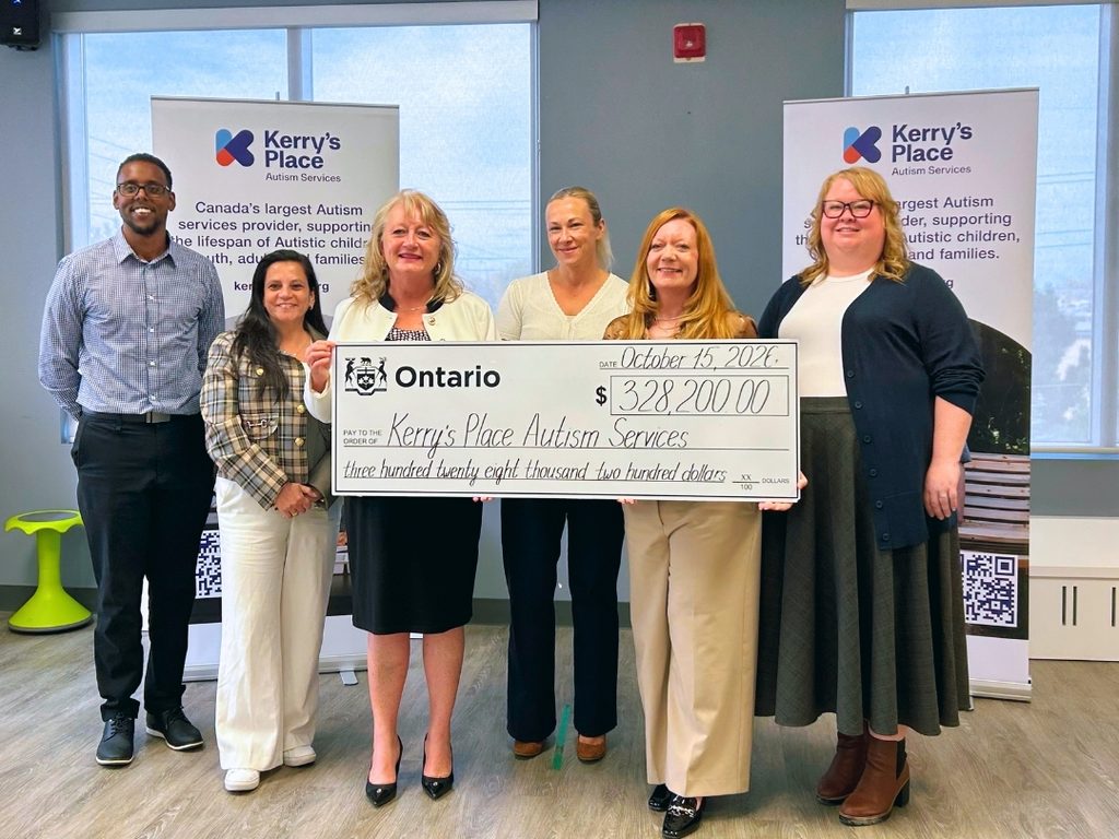 From left to right: Osman Gelle, Carmela Campanella-Borraccia, MPP Dawn Gallagher Murphy, Kelsie Vink, CEO Normandie Wragg, Melissa Clarke